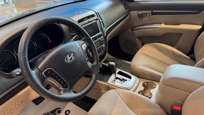 Hyundai Santa Fe II Рестайлинг с пробегом 2011 года, цена 1 349 000 рублей, 212621 км, внедорожник, Автокод Объявления
