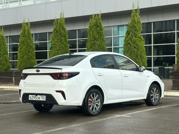 Kia Rio IV с пробегом 2018 года, цена 1 220 000 рублей, 175000 км, седан, Автокод Объявления