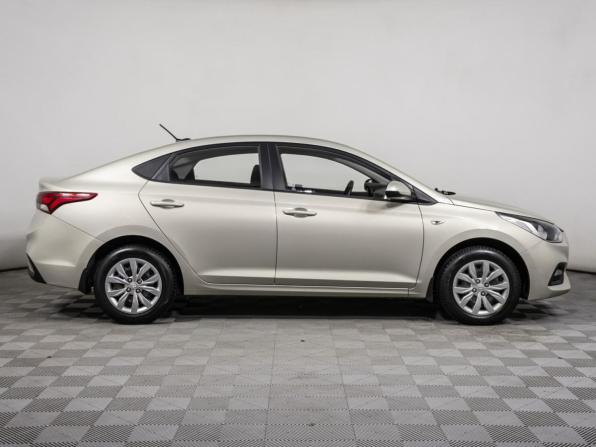 Hyundai Solaris II с пробегом 2018 года, цена 1 350 000 рублей, 46008 км, седан, Автокод Объявления
