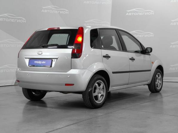 Ford Fiesta Mk5 с пробегом 2005 года, цена 380 000 рублей, 345336 км, хэтчбек, Автокод Объявления