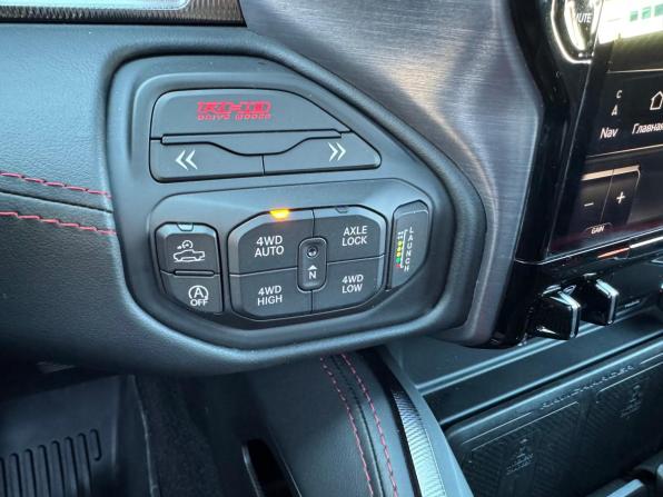 Ram 1500 V Рестайлинг с пробегом 2024 года, цена 11 300 000 рублей, 16019 км, пикап, Автокод Объявления