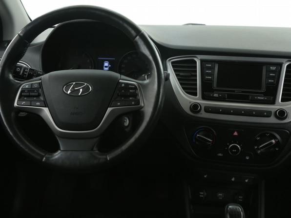 Hyundai Solaris II с пробегом 2019 года, цена 1 400 000 рублей, 36750 км, седан, Автокод Объявления