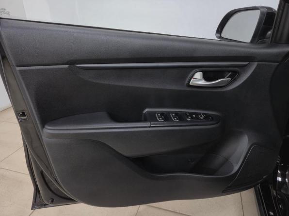 Kia Rio IV Рестайлинг с пробегом 2020 года, цена 1 700 000 рублей, 80387 км, хэтчбек, Автокод Объявления