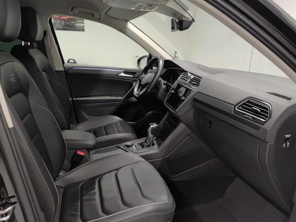 Volkswagen Tiguan II Рестайлинг с пробегом 2021 года, цена 4 243 000 рублей, 67635 км, внедорожник, Автокод Объявления