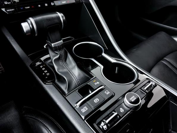 Kia K5 III с пробегом 2021 года, цена 2 499 990 рублей, 67016 км, седан, Автокод Объявления
