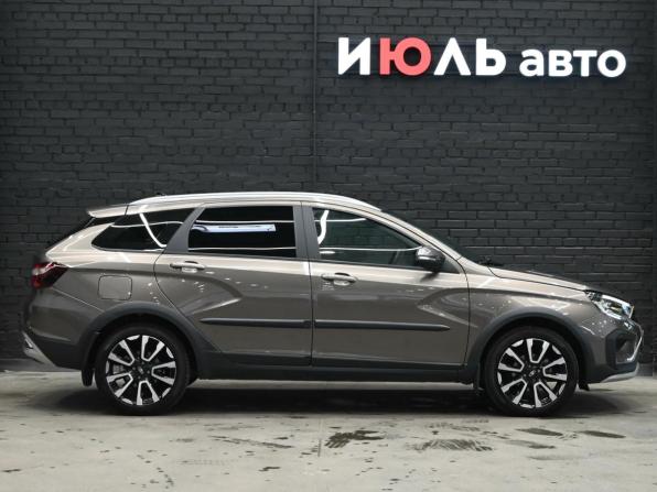 Lada (ВАЗ) Vesta I Рестайлинг (NG) с пробегом 2025 года, цена 1 795 000 рублей, 10402 км, универсал, Автокод Объявления