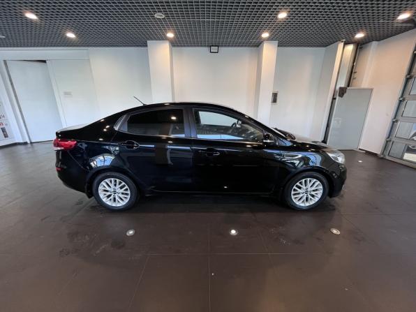 Kia Rio III Рестайлинг с пробегом 2016 года, цена 953 000 рублей, 195702 км, седан, Автокод Объявления
