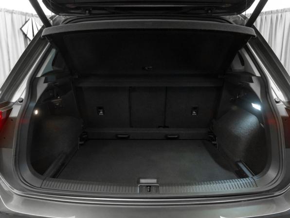 Volkswagen Tiguan II с пробегом 2020 года, цена 3 590 000 рублей, 98855 км, внедорожник, Автокод Объявления