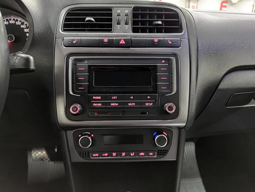 Volkswagen Polo V Рестайлинг Казань  - изображение 18