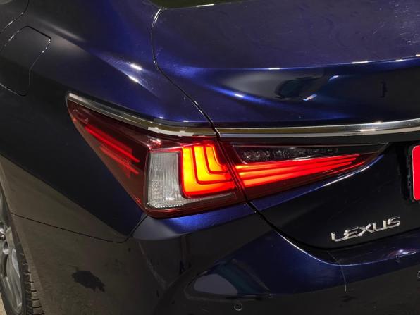 Lexus ES VII с пробегом 2018 года, цена 3 550 000 рублей, 148736 км, седан, Автокод Объявления
