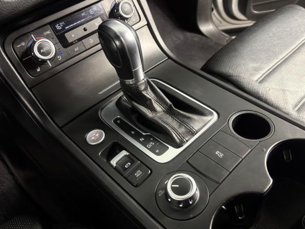 Volkswagen Touareg II с пробегом 2014 года, цена 1 915 000 рублей, 264483 км, внедорожник, Автокод Объявления