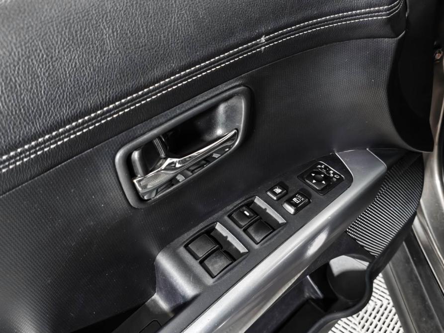 Mitsubishi Outlander II Рестайлинг Санкт-Петербург  - изображение 10