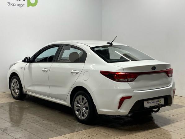 Kia Rio IV с пробегом 2018 года, цена 899 000 рублей, 215000 км, седан, Автокод Объявления