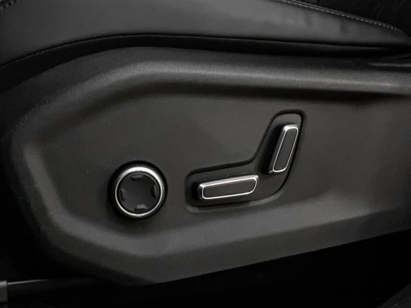 Geely Monjaro I с пробегом 2023 года, цена 2 934 000 рублей, 54396 км, внедорожник, Автокод Объявления