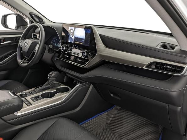 Toyota Highlander IV (XU70) с пробегом 2024 года, цена 4 940 000 рублей, 34400 км, внедорожник, Автокод Объявления