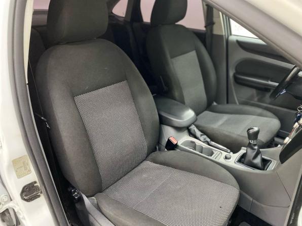 Ford Focus II Рестайлинг с пробегом 2010 года, цена 549 000 рублей, 187994 км, седан, Автокод Объявления