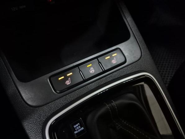 Kia Rio IV Рестайлинг с пробегом 2021 года, цена 1 680 000 рублей, 61653 км, хэтчбек, Автокод Объявления