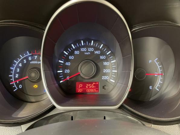 Kia Rio III с пробегом 2015 года, цена 949 000 рублей, 132868 км, седан, Автокод Объявления