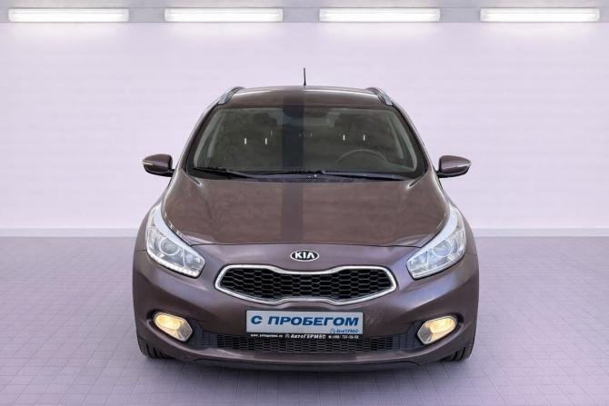 Kia Ceed II с пробегом 2014 года, цена 905 000 рублей, 286401 км, универсал, Автокод Объявления