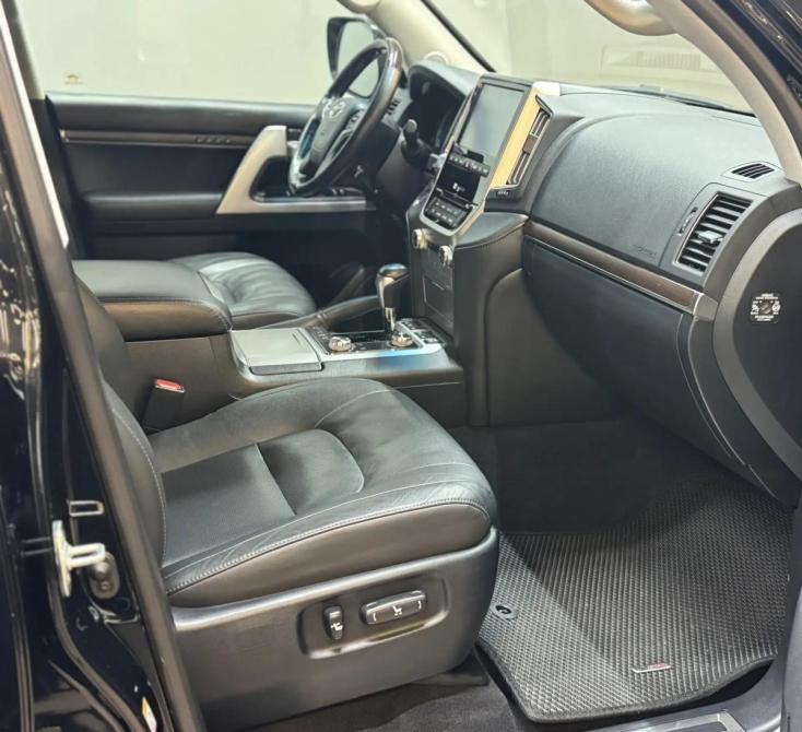 Toyota Land Cruiser 200 Series Рестайлинг 2 Красноярск  - изображение 12