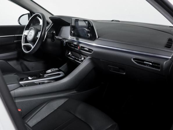 Hyundai Sonata VIII (DN8) с пробегом 2021 года, цена 2 990 000 рублей, 42337 км, седан, Автокод Объявления