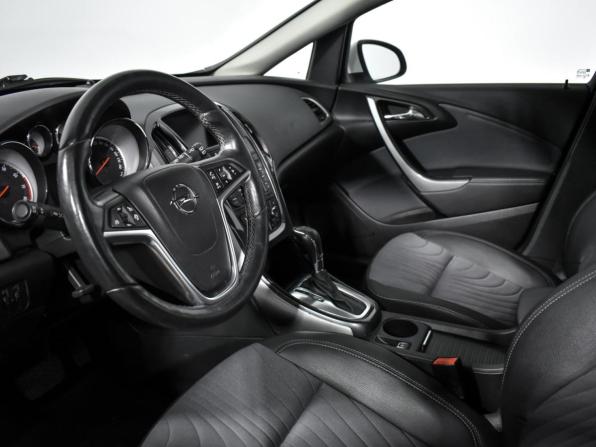 Opel Astra J Рестайлинг с пробегом 2014 года, цена 789 000 рублей, 159000 км, хэтчбек, Автокод Объявления