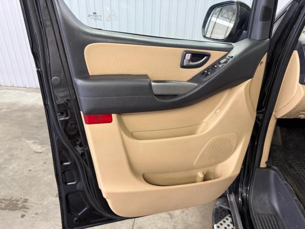 Hyundai H-1 II Рестайлинг 2 с пробегом 2018 года, цена 2 247 000 рублей, 308505 км, минивэн, Автокод Объявления