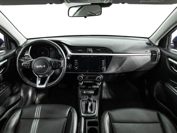 Kia Rio IV Рестайлинг с пробегом 2021 года, цена 1 829 585 рублей, 49942 км, седан, Автокод Объявления