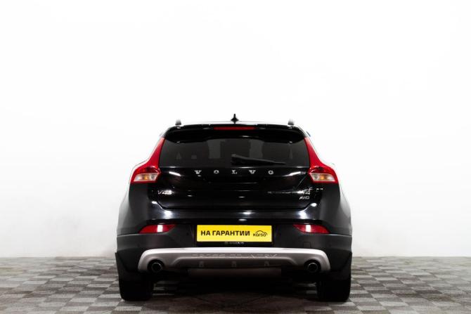 Volvo V40 II с пробегом 2014 года, цена 1 389 000 рублей, 105000 км, хэтчбек, Автокод Объявления