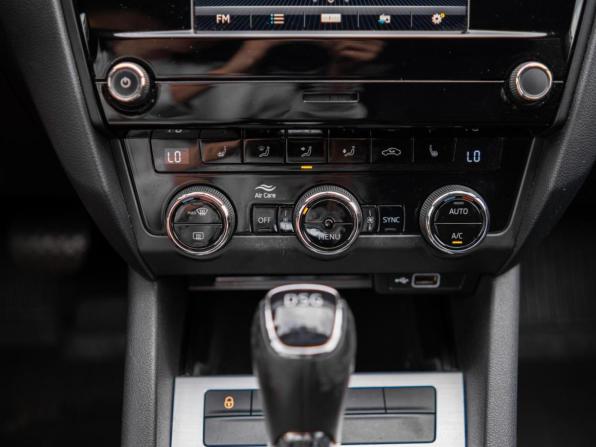 Skoda Octavia III (A7) Рестайлинг с пробегом 2020 года, цена 1 699 000 рублей, 146450 км, лифтбек, Автокод Объявления