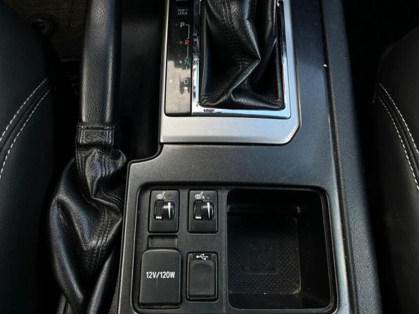 Toyota Land Cruiser Prado 150 Series Рестайлинг 1 с пробегом 2015 года, цена 3 670 000 рублей, 243020 км, внедорожник, Автокод Объявления