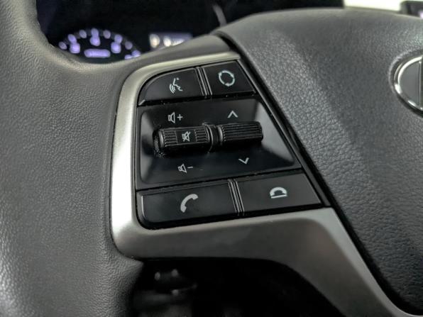 Hyundai Solaris II Рестайлинг с пробегом 2022 года, цена 1 625 000 рублей, 60964 км, седан, Автокод Объявления