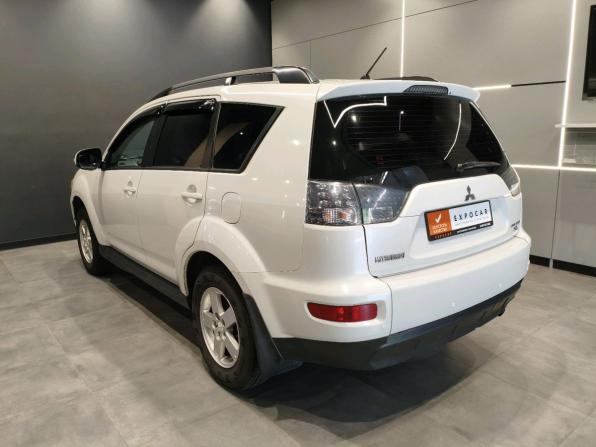 Mitsubishi Outlander II Рестайлинг с пробегом 2011 года, цена 959 000 рублей, 256000 км, внедорожник, Автокод Объявления