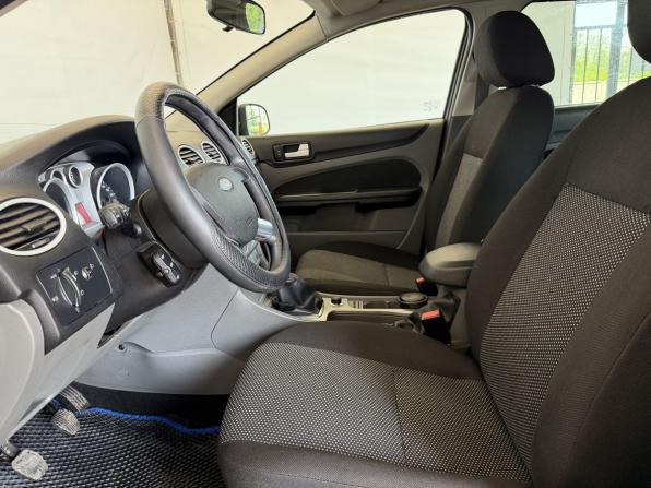Ford Focus II Рестайлинг с пробегом 2010 года, цена 455 000 рублей, 278646 км, седан, Автокод Объявления