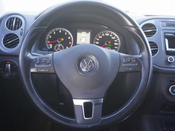 Volkswagen Tiguan I Рестайлинг с пробегом 2012 года, цена 1 030 000 рублей, 242029 км, внедорожник, Автокод Объявления