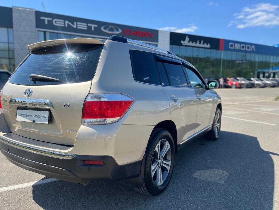Toyota Highlander II (XU40) Рестайлинг Томск  - изображение 8