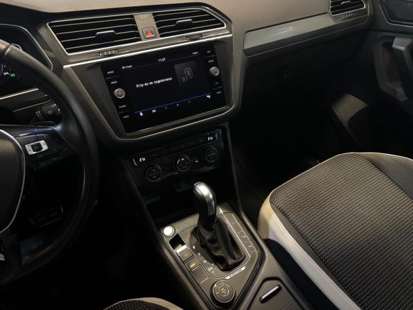 Volkswagen Tiguan II с пробегом 2019 года, цена 2 399 000 рублей, 150000 км, внедорожник, Автокод Объявления