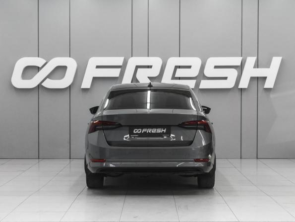 Skoda Octavia IV (A8) с пробегом 2021 года, цена 2 370 000 рублей, 106179 км, лифтбек, Автокод Объявления