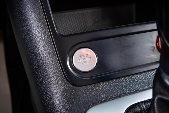Volkswagen Tiguan I Рестайлинг с пробегом 2012 года, цена 1 349 000 рублей, 215000 км, внедорожник, Автокод Объявления