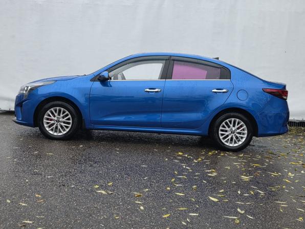 Kia Rio IV Рестайлинг с пробегом 2020 года, цена 1 385 000 рублей, 155293 км, седан, Автокод Объявления