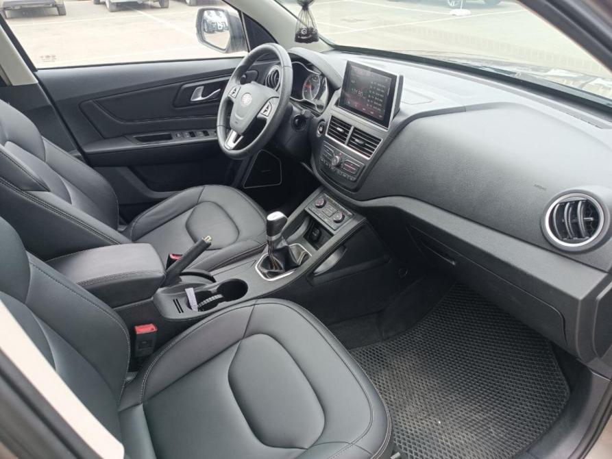 FAW Besturn X40 I Оренбург  - изображение 13