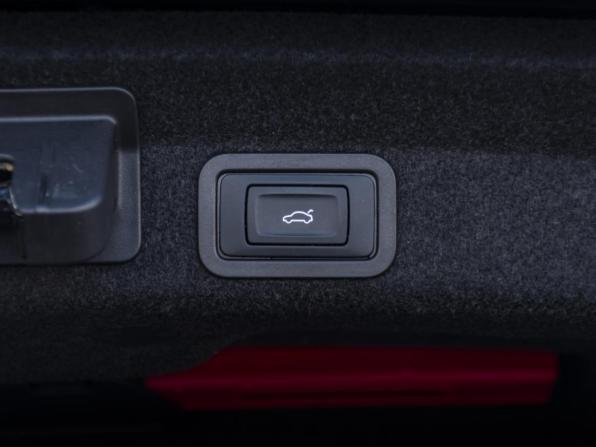 Audi A6 V (C8) с пробегом 2022 года, цена 3 998 000 рублей, 38433 км, седан, Автокод Объявления