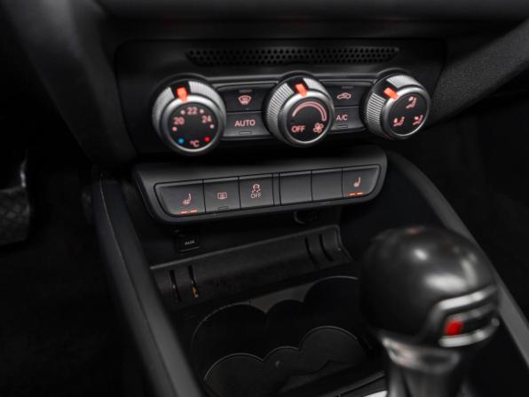 Audi A1 I (8X) с пробегом 2014 года, цена 1 330 000 рублей, 116960 км, хэтчбек, Автокод Объявления