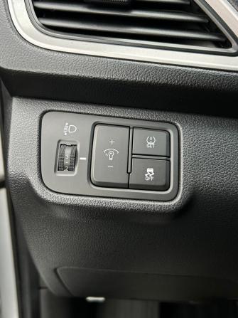Hyundai Solaris II с пробегом 2018 года, цена 1 270 000 рублей, 91253 км, седан, Автокод Объявления