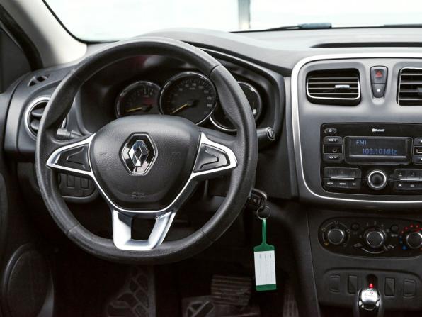 Renault Logan II Рестайлинг с пробегом 2019 года, цена 749 000 рублей, 142257 км, седан, Автокод Объявления
