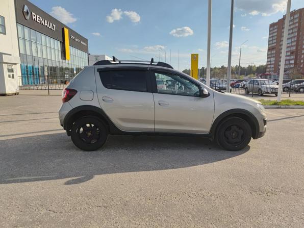 Renault Sandero II с пробегом 2017 года, цена 870 000 рублей, 113476 км, хэтчбек, Автокод Объявления
