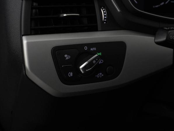 Audi A4 V (B9) Рестайлинг с пробегом 2021 года, цена 2 599 077 рублей, 46139 км, седан, Автокод Объявления