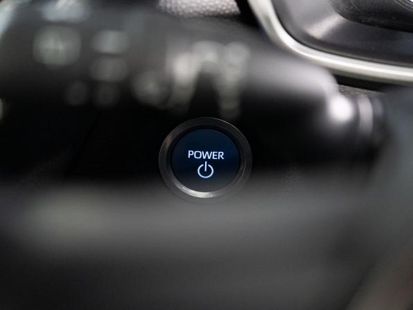 Toyota Corolla XII (E210) с пробегом 2018 года, цена 1 590 500 рублей, 64351 км, хэтчбек, Автокод Объявления