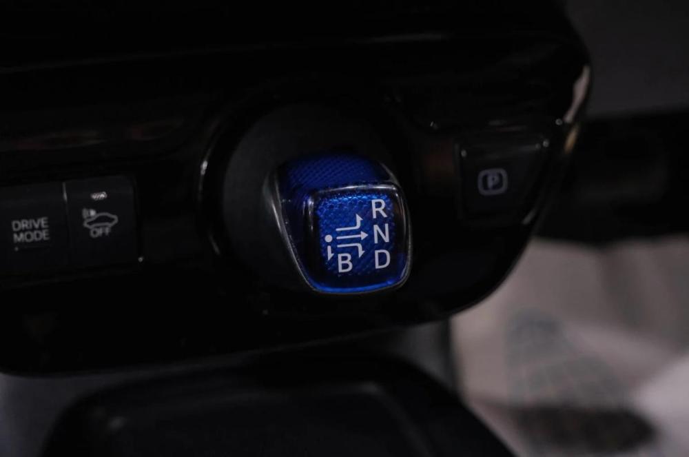 Toyota Prius IV Рестайлинг (XW50) Новокузнецк  - изображение 26