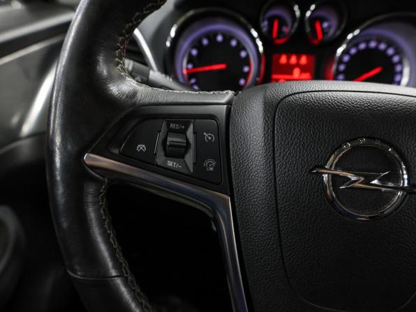 Opel Mokka I с пробегом 2013 года, цена 1 199 000 рублей, 116455 км, внедорожник, Автокод Объявления